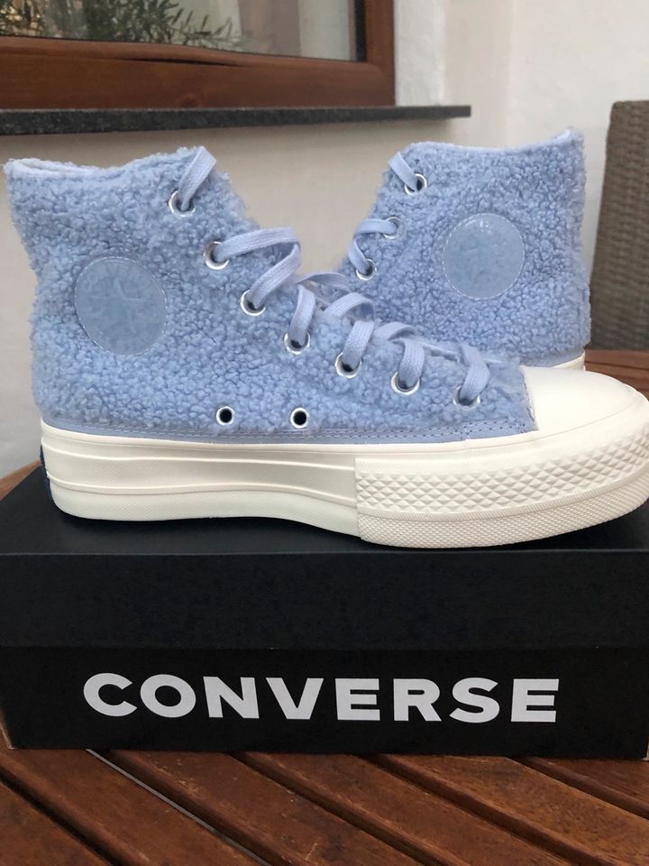 Converse Hi Plateau Chucks Blau Gr 36,5 in Hasborn