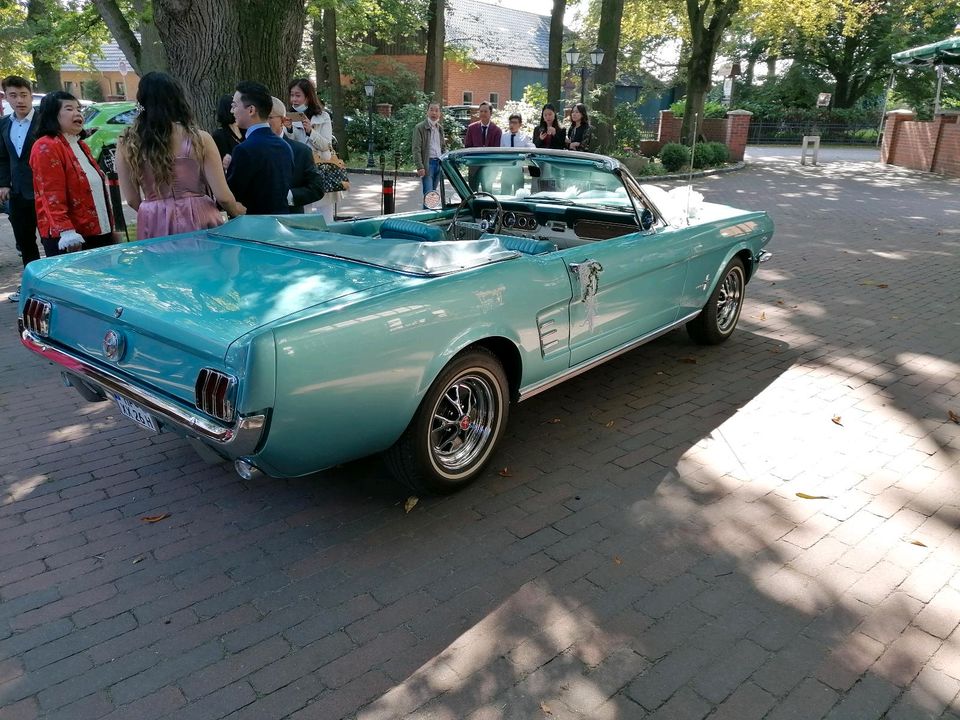 Mustang Cabrio als Brautwagen oder Hochzeitsauto in Herford