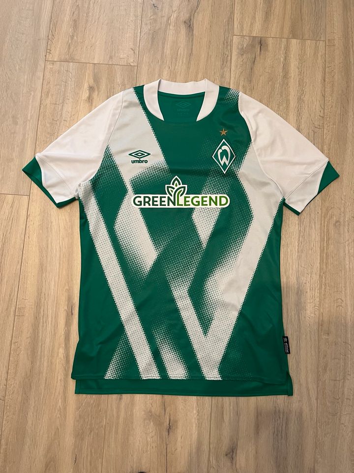 Werder Bremen Trikot 2022/2023 Umbro M in Wiefelstede