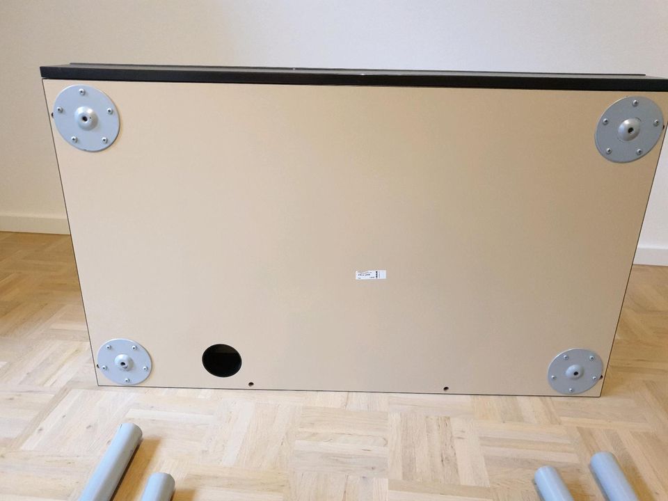 Aufklappbarer Ikea Schreibtisch "Vika Veine" in Schmallenberg