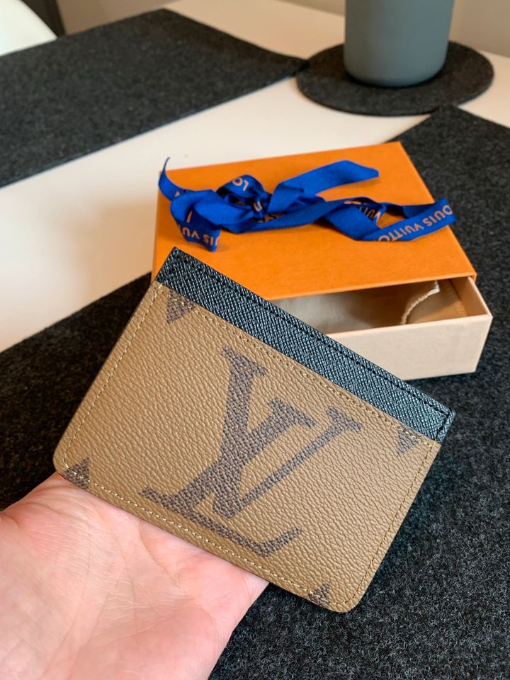 Louis Vuitton LV Side-Up Kartenetui NEU in Hannover