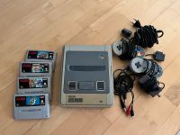 SNES Super Nintendo mit vier Spielen und zwei Controllern Hessen - Michelstadt Vorschau