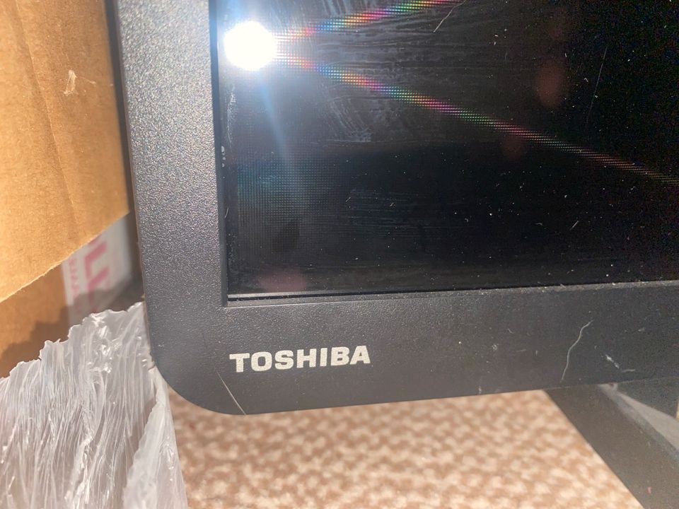 Toshiba Fernseher abzugeben in Balduinstein