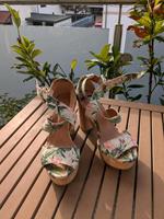 Sommerliche Plateau-Sandalen Größe 36 H&M Baden-Württemberg - Bretten Vorschau
