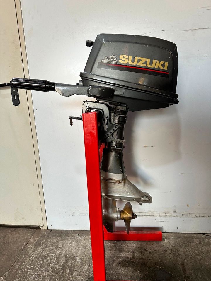 Suzuki DT6 Kurzschaft Pinne Handstart 1997 Export 1. in Burgwedel