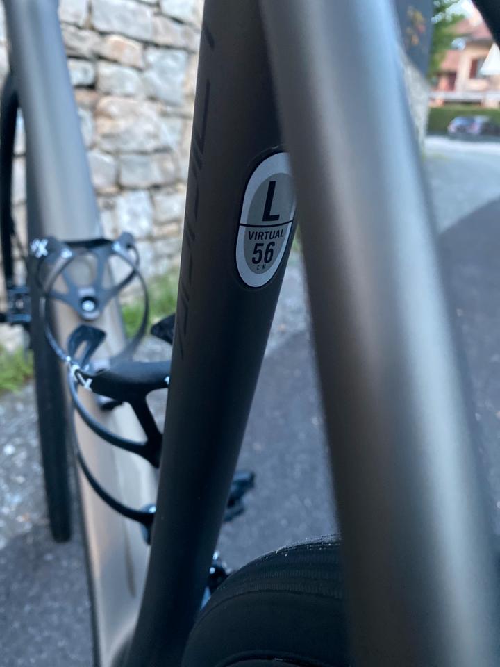 SCOTT ADDICT 10 Carbon ENDURANCE Disc Disk Rennrad in Nürnberg (Mittelfr)