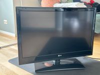 LG Flachbildfernseher TV Diagonale 80cm Brandenburg - Nuthetal Vorschau