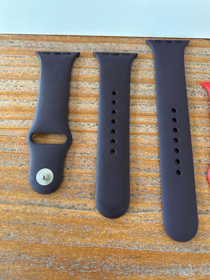 Original Apple 2 Armbänder Apple Watch rot und lila in Bendestorf
