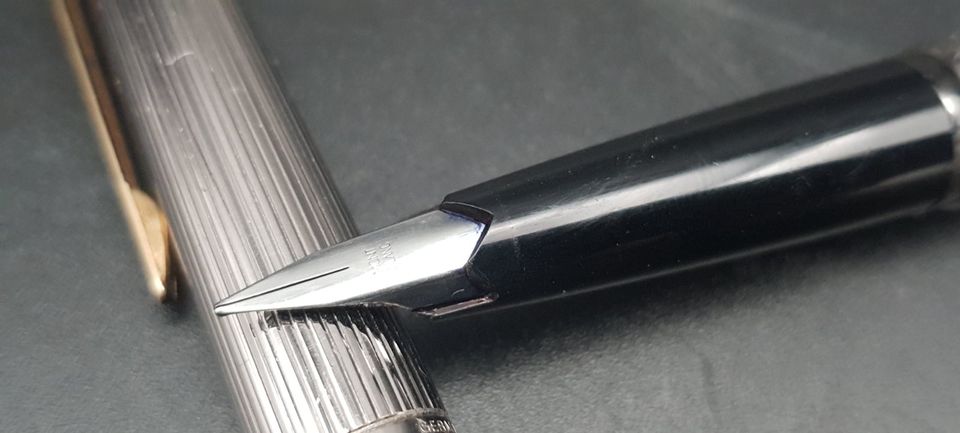 Montblanc Patronenfüller Classic Nr.222 schwarz / Metall in Hamburg