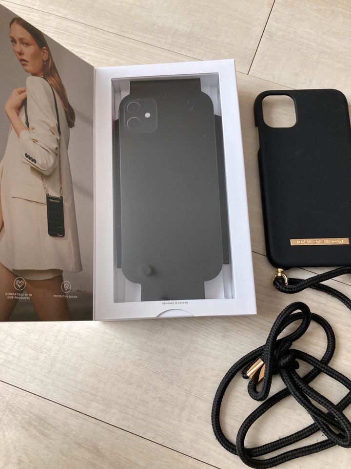 Ideal of Sweden IPhone 11 / XR Jet Black in Niederdorfelden