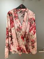 Schöne Tunika/ Bluse, Rosenmuster,“street one “, 38 Bayern - Amberg Vorschau