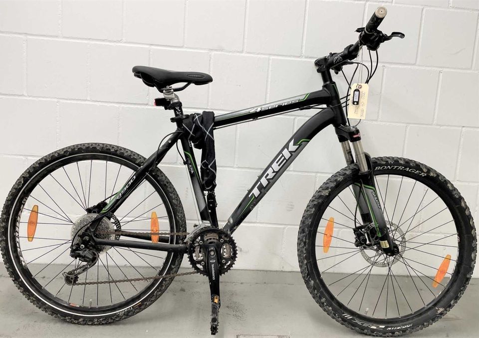 MTB, Trek 4 Series, 27-Gang, 26", RH49 Mountainbike in Frankfurt am Main