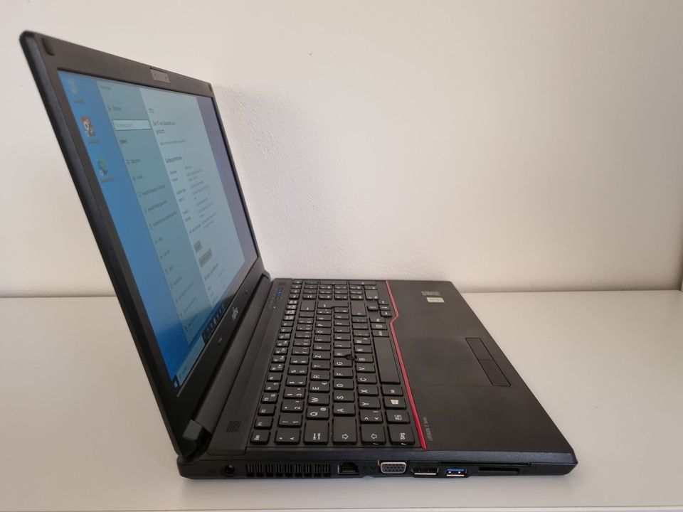 Fujitsu LifeBook E554, i5-4210M, 8GB DDR3, 256GB SSD in Hollenbach