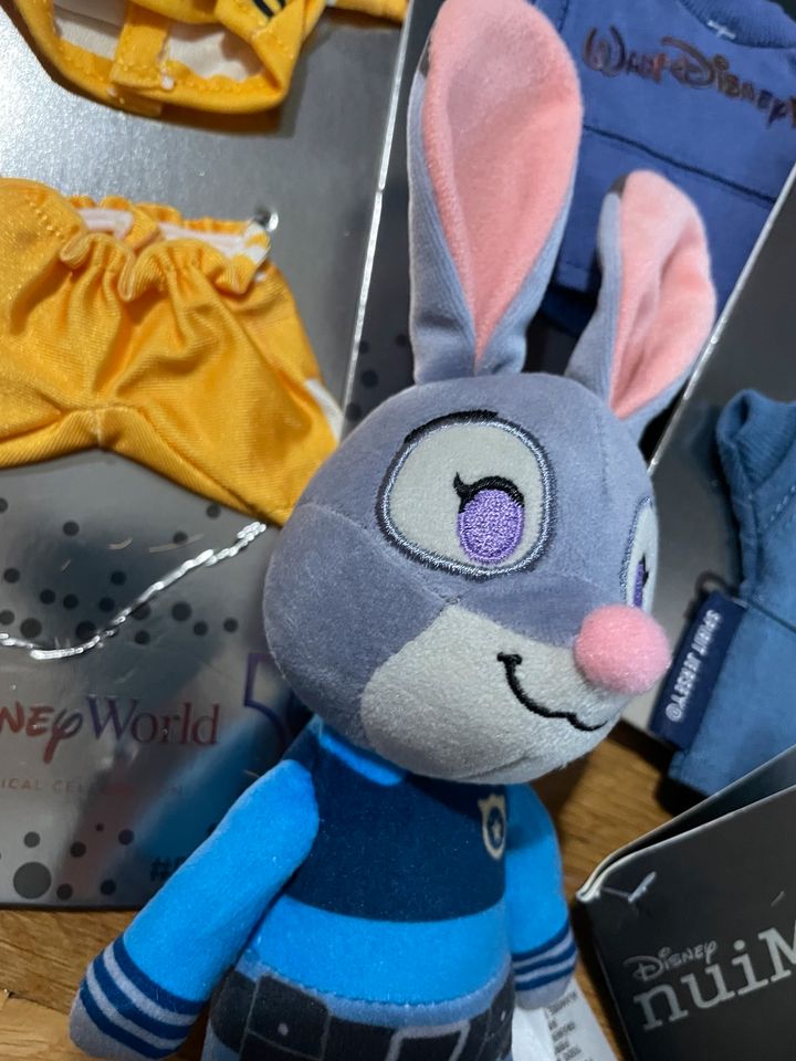 Disney Zoomania Hase Hopps nuiMOs + 3 Outfits Disney World USA in Berlin