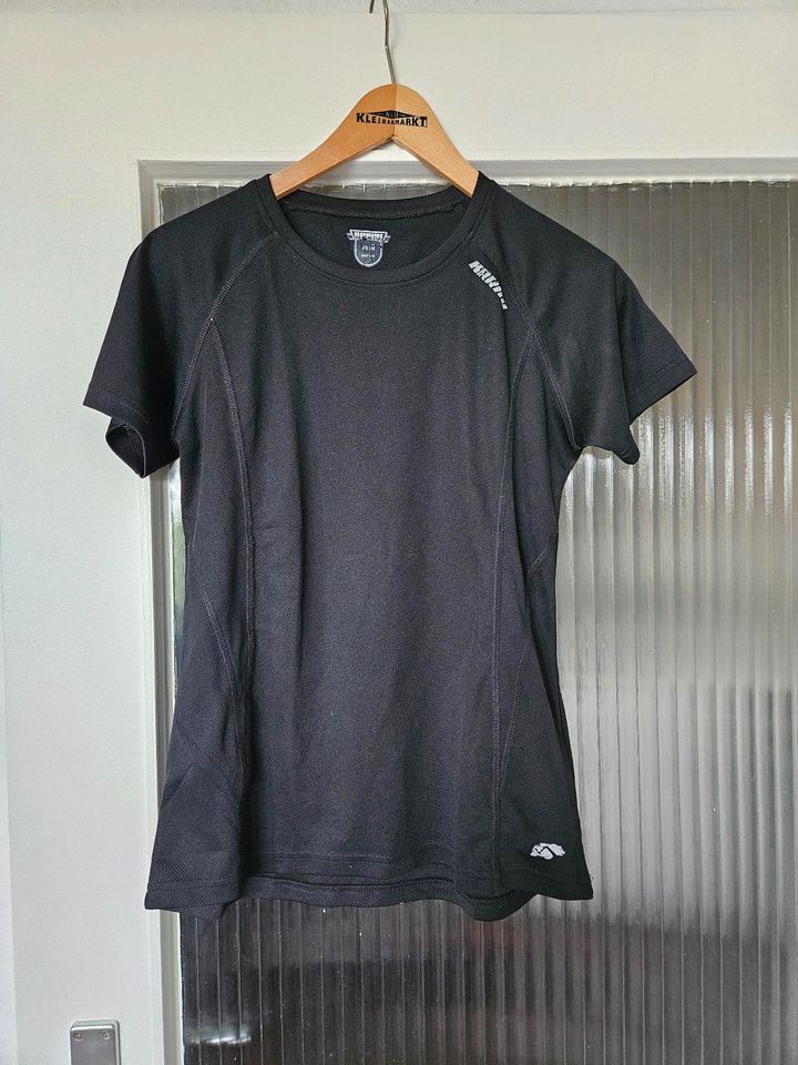 Sport Shirt schwarz gym workout Karhu in Berlin