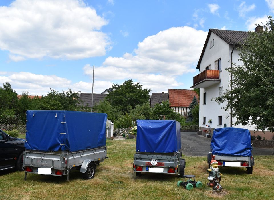 MOTORRAD/TRANSPORT/ANHÄNGER/ABSENKBAR/2 BIKES/OFFEN/VERMIETUNG/1A in Biedenkopf