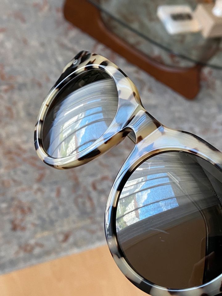 Runde Sonnenbrille von H&M Premium Selection Acetat meliert beige in Stuttgart