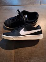 Sneaker Sportschuhe schwarz Nike Sachsen-Anhalt - Burg Vorschau
