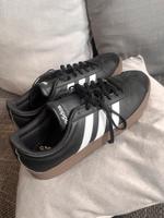 Adidas Schuhe ungetragen Unisex Niedersachsen - Delmenhorst Vorschau