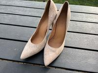 Wunderschöne Highheels von Esprit Niedersachsen - Hildesheim Vorschau