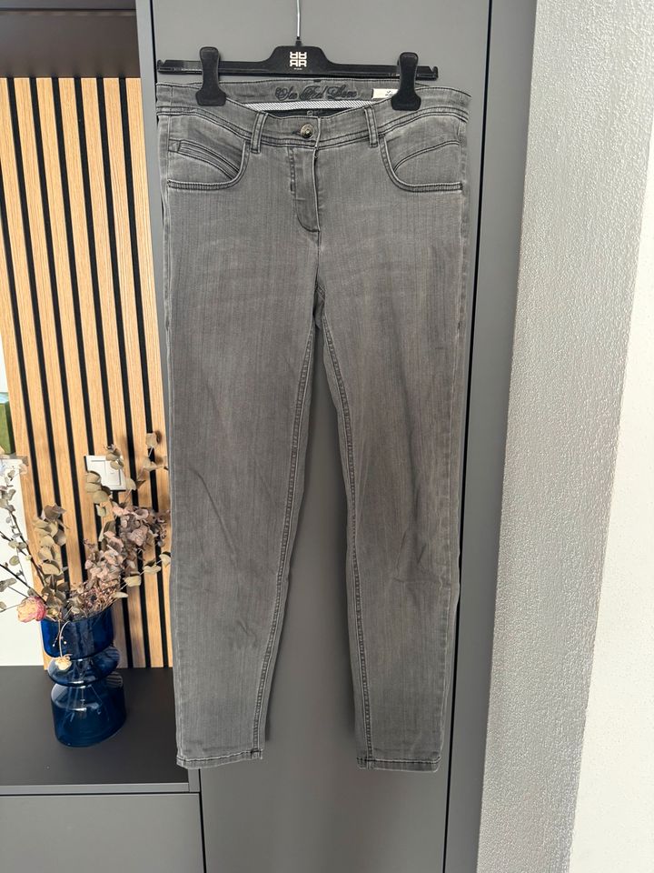 Laurel Jeans grau 38 / 40 in Kirchheim unter Teck