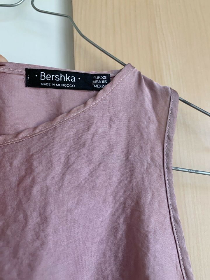 Bershka Satin Bluse in Essen