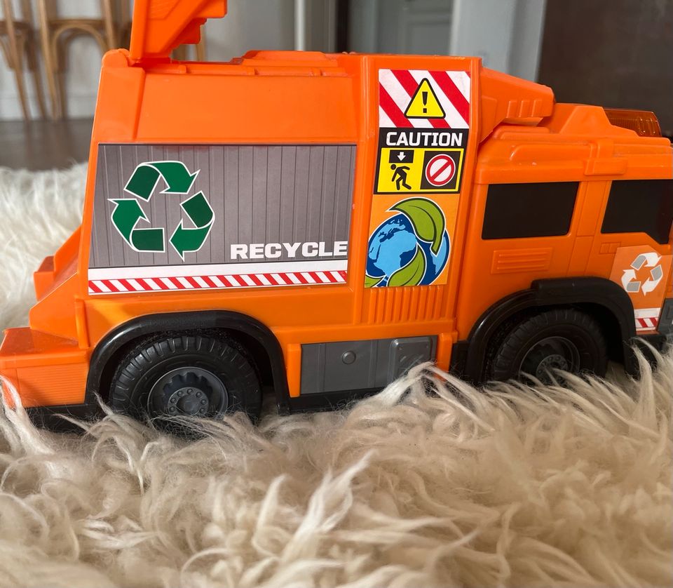 Müllabfuhr Dikki Toys in Schönkirchen