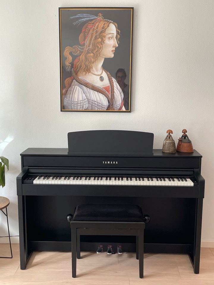 Verkaufe E-Piano von Yamaha, Modell CLP-545 B. in München