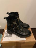 Sacha Boots mit goldener Schnalle Köln - Lindenthal Vorschau