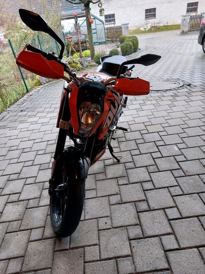 KTM Duke 125 in Eurasburg b. Friedberg