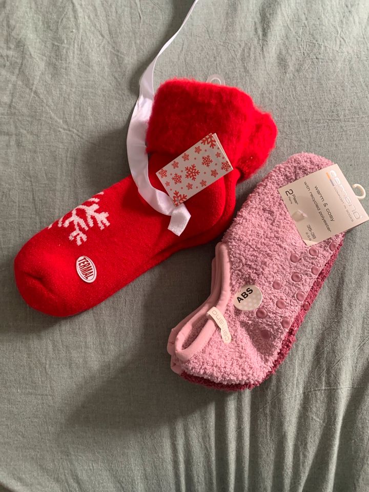 Socken zu verschenken in Trostberg