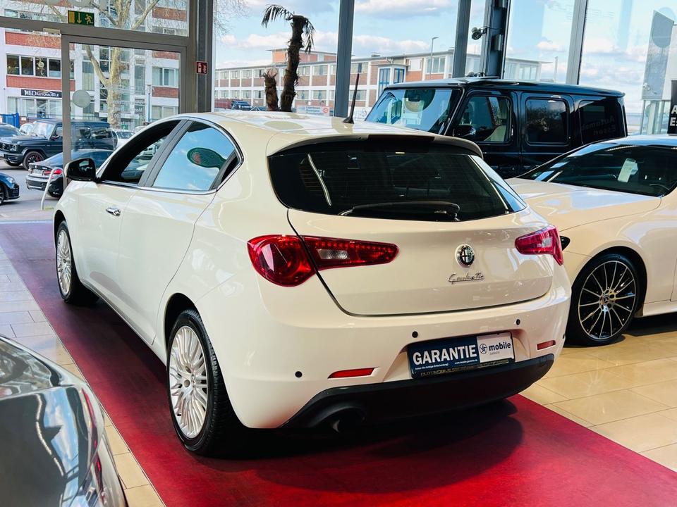 Alfa Romeo Giulietta Turismo|2.HAND|KLIMA|ALUFELGEN|EURO6 in Essen