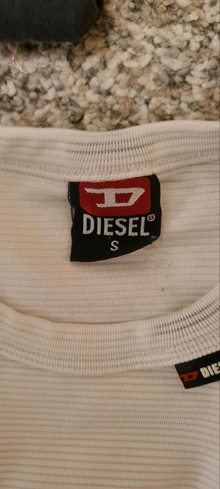 T shirts 2*Diesel ,3*G Star in Essen