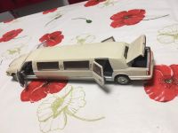 Ford Lincoln Limousine weiß SS 0701 Modellauto 1:24 Stretch limo Thüringen - Gräfenroda Vorschau