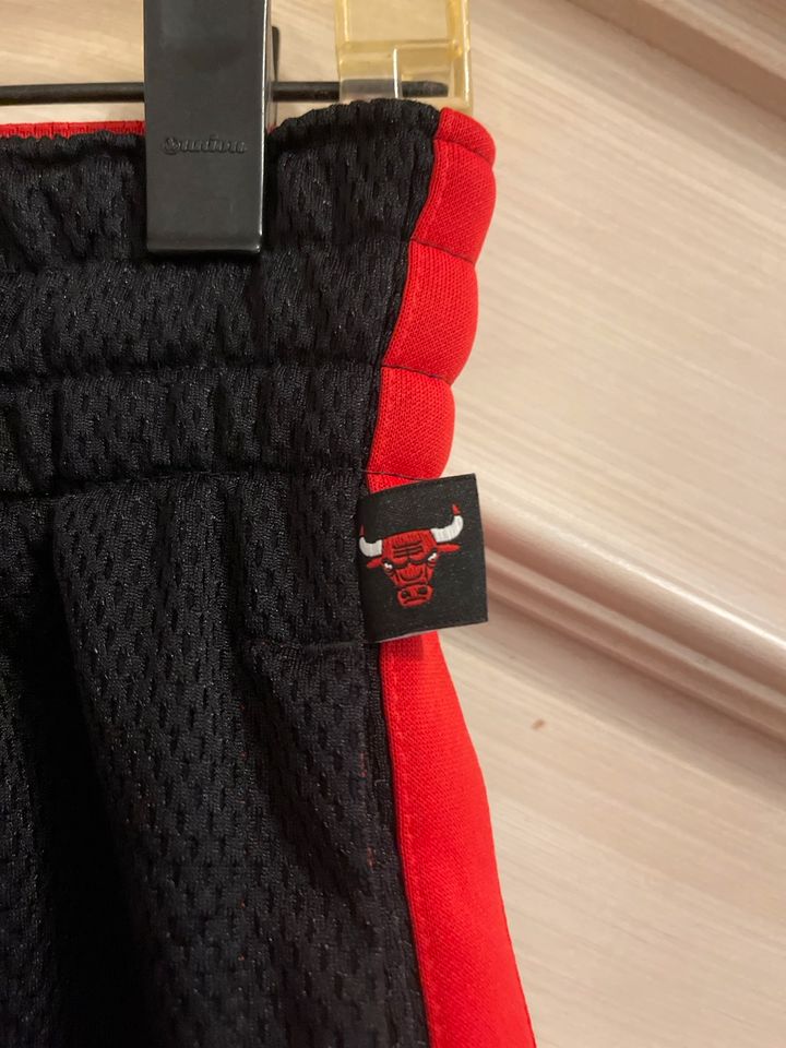 Adidas Chicago Bulls Anzug aus den USA in Salzkotten