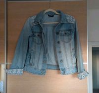 Schöne Jeansjacke mit Spitze von Gina Niedersachsen - Hildesheim Vorschau