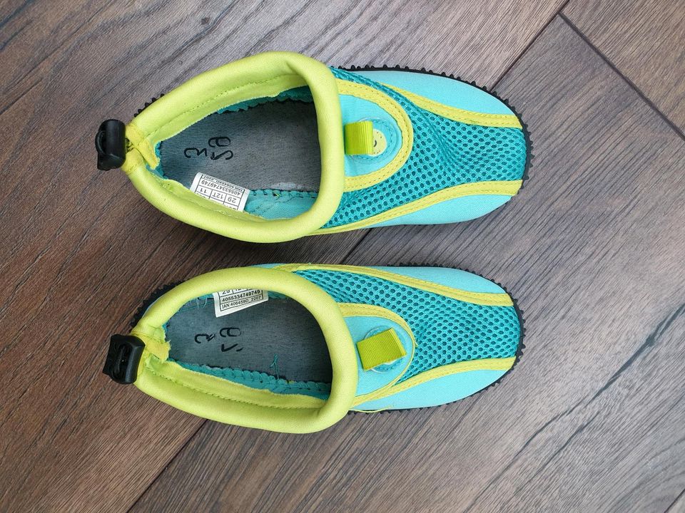 Badeschuhe, Badelatschen Größe 29 in Berlin