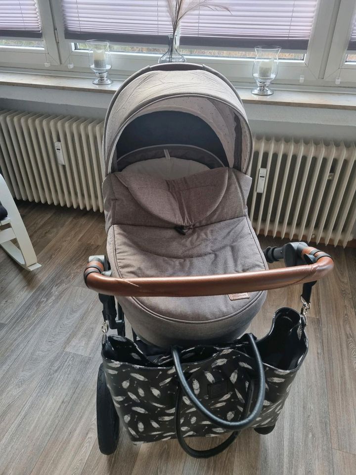 Kinderkraft Kinderwagen 3 in 1 Prime Lite in der Farbe Beige in Leer (Ostfriesland)