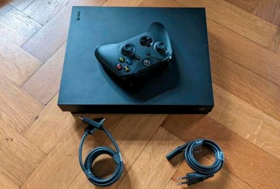 XBox One X in Originalverpackung und Controller in Dresden