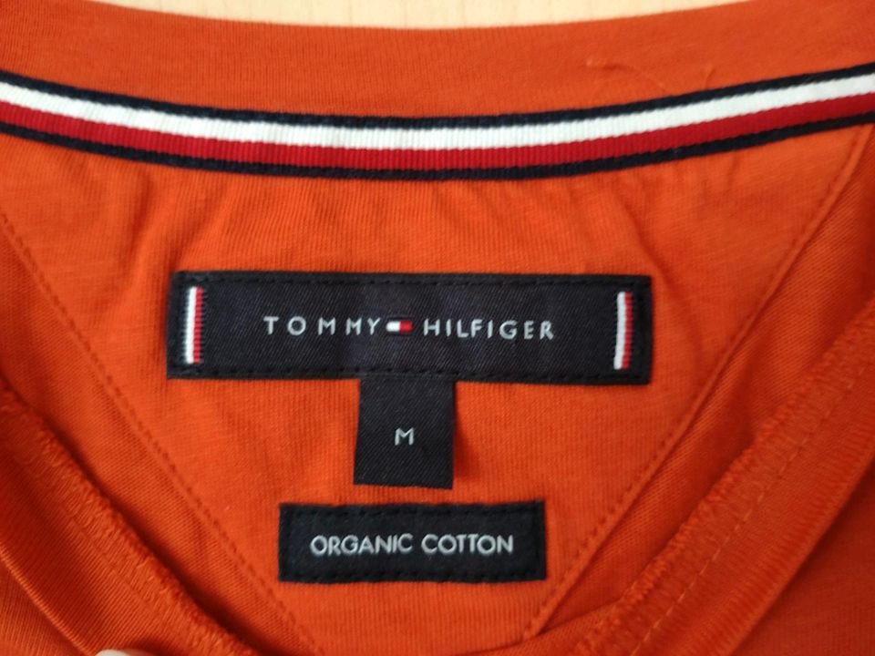 T Shirt Tommy Hilfiger NEU ungetragen Größe M in Kastellaun