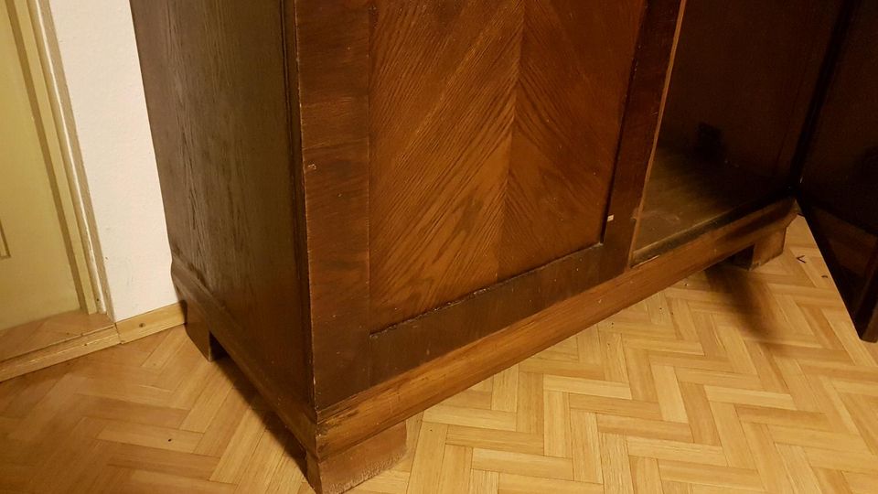 Antiker Schrank Kleiderschrank Jugendstil in Gräfelfing