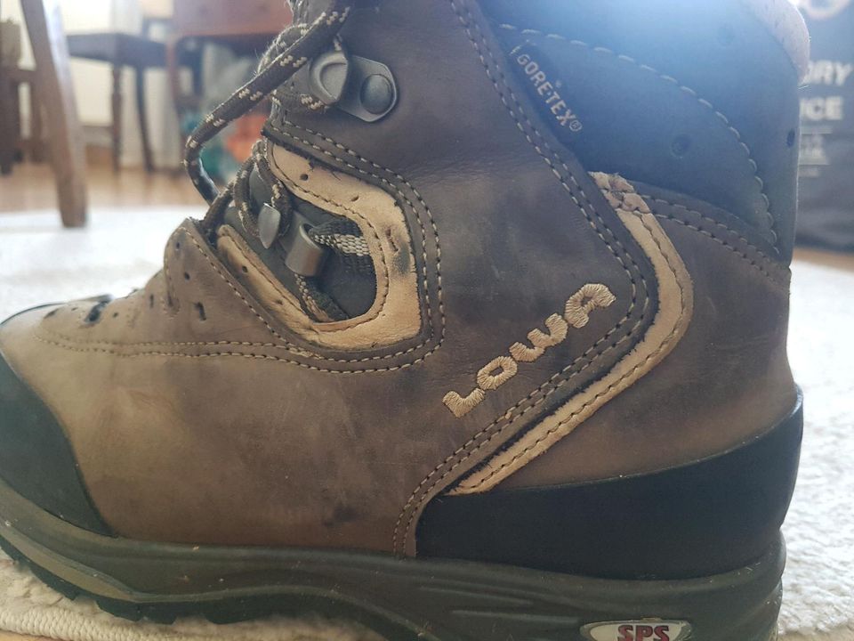 Lowa Vivione GTX ws 38 sehr guter Zustand wenig getragen in Markranstädt