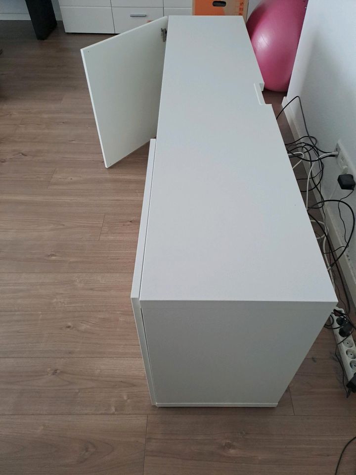 Ikea TV-Board BESTA in weiß, 180x42x64cm in Edingen-Neckarhausen