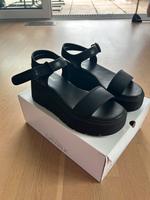 Schwarze Sandalen mit Plateau Bayern - Erlangen Vorschau