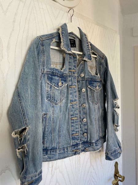 Jeansjacke mit Löchern und Rissen neu in Baden-Württemberg - Geislingen an  der Steige | eBay Kleinanzeigen ist jetzt Kleinanzeigen