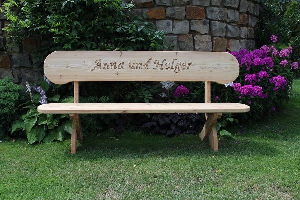 Gartenbank aus Holz mit Gravur. Hochzeitsgeschenk. in Steyerberg