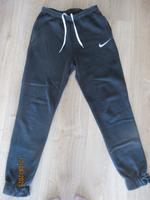Herren oder Jungen Jogginghose von Nike Gr: S Schwarz Hessen - Ebsdorfergrund Vorschau