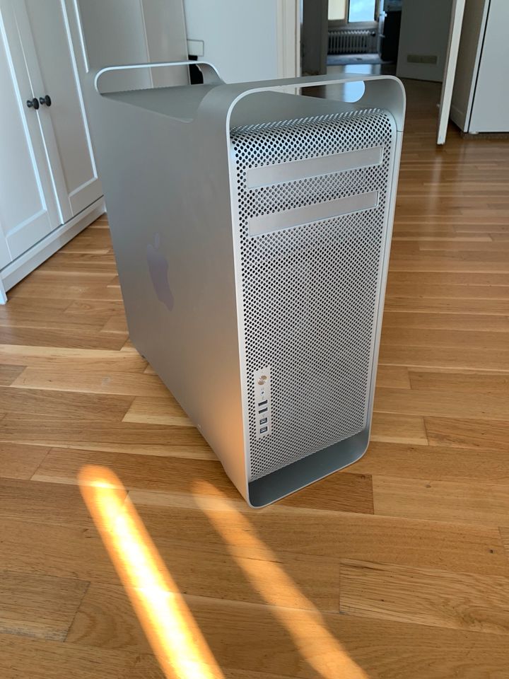 Mac Pro 4.1>5.1 2009 6Kerne 32gb Radeon Rx 560 4gb in Berlin