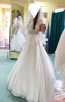 Neu: Brautkleid ungetragen, unverändert, Originalzustand Bayern - Fürth Vorschau