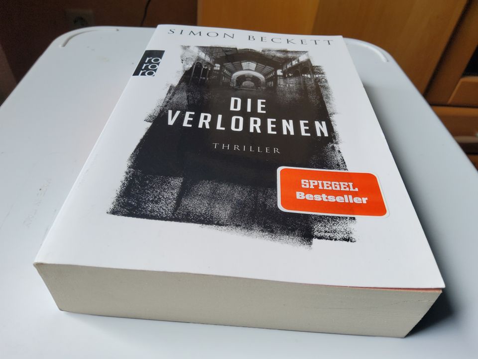 Die Verlorenen -- Simon Beckett  ---- NEU --- UNGELESEN in Langwedel